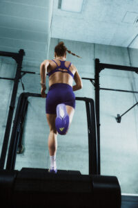 bra e top sportivi, pensati per offrire comfort e sostegno e facili da combinare con leggings, pantaloni e capi più morbidi